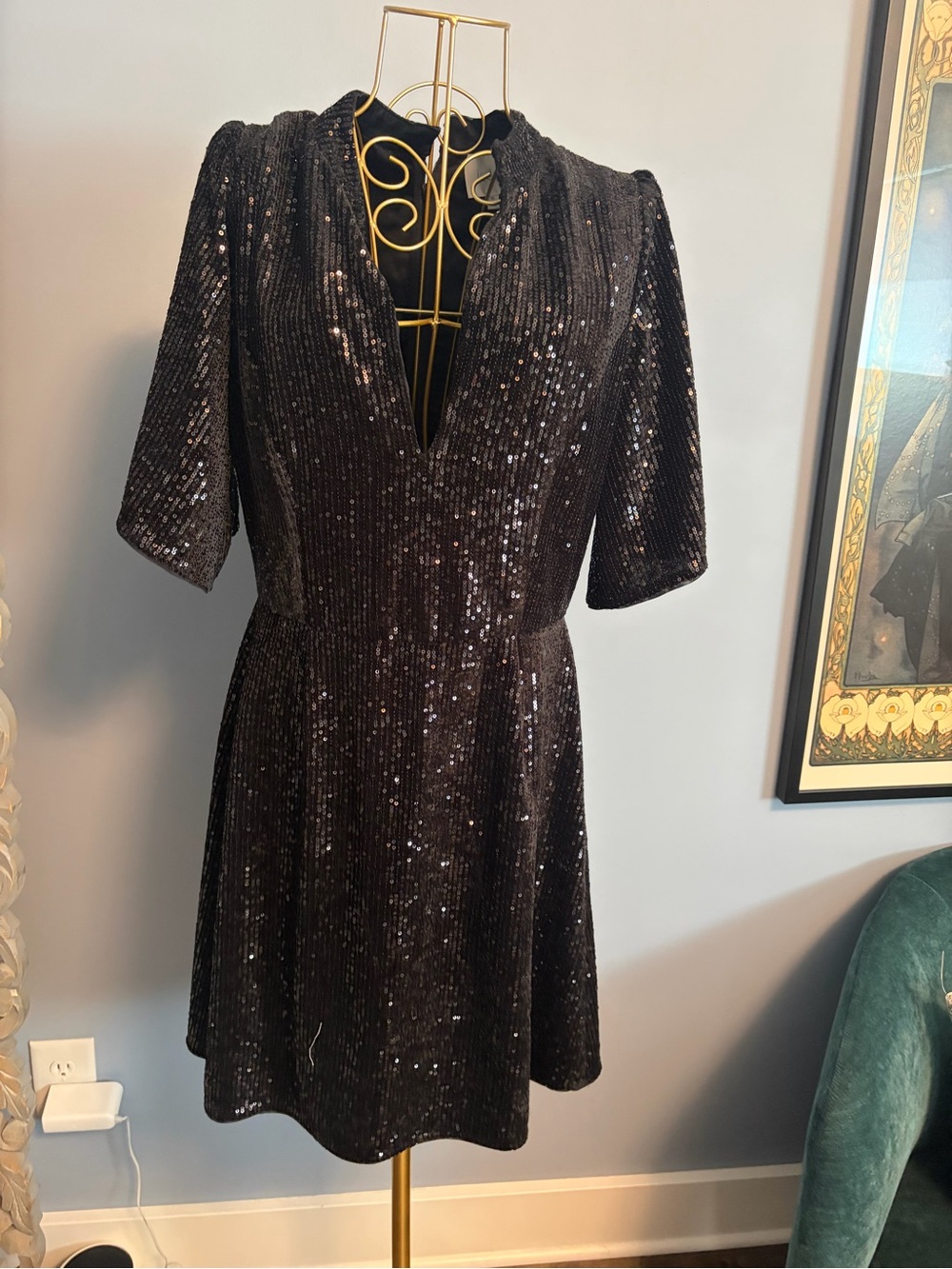 Black Sequin V-Neck Short Sleeve Party Dress